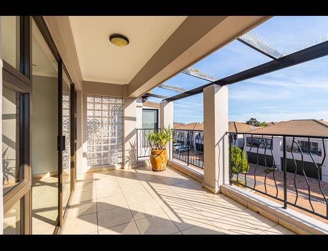 3 BEDROOM SEMI DETACHED TO LET IN BIG BAY